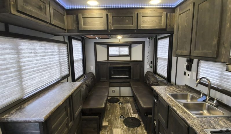 2025 Ice Castle 8x17v Mille Lacs Vacation Series RV Edition full