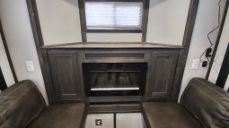 2025 Ice Castle 8x17v Mille Lacs Vacation Series RV Edition full