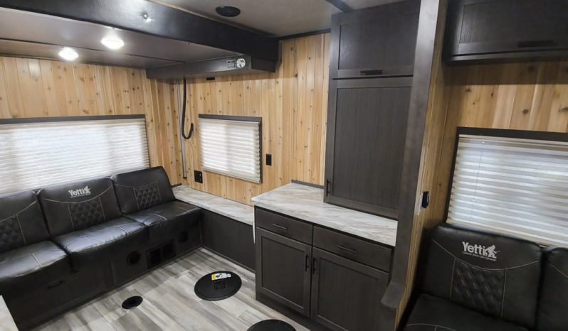 2027 Yetti Angler A817-PKB full