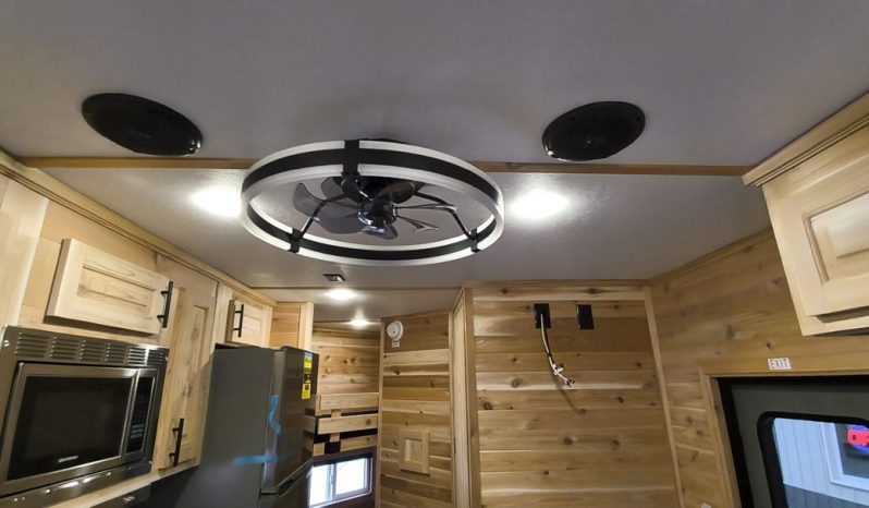 2027 Ice Castle 8x21V RV Extreme II full