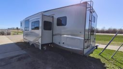 2019 Jayco Eagle HT 29.5 BHDS Fifth Wheel RV full
