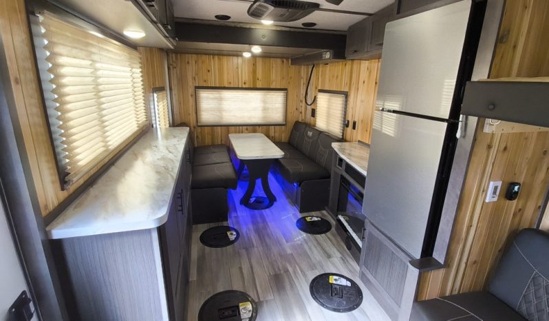 2027 Yetti Grand Escape GE821-PKF full