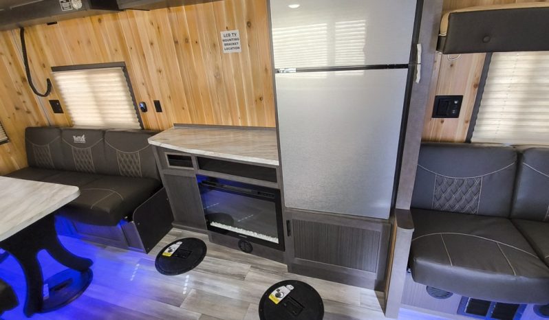 2027 Yetti Grand Escape GE821-PKF full